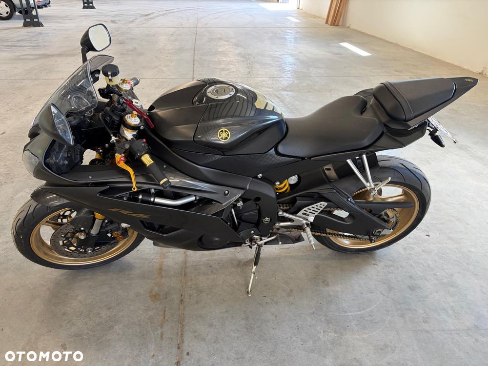 Yamaha R6 - 5