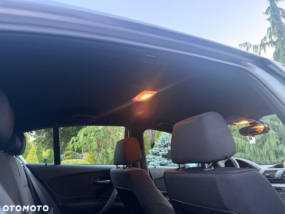 BMW Seria 1 118d DPF - 13