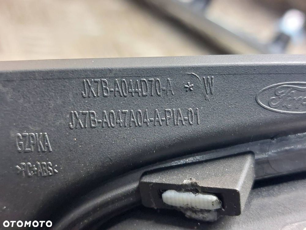 RAMKA LICZNIKA KRATKI NAWIEWU LISTWA OZDOBNA KONSOLI FORD FOCUS MK4 EU - 13