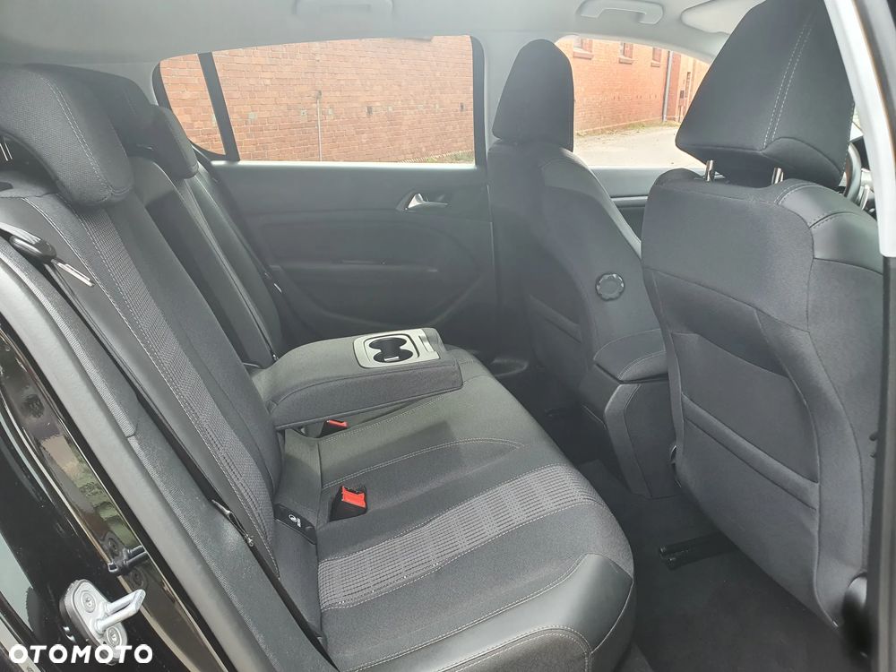 Peugeot 308 1.2 PureTech Allure S&S EAT8 - 13