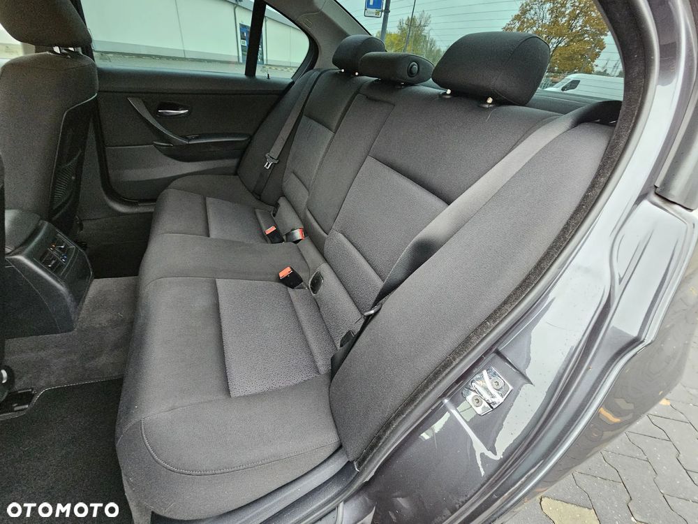 BMW Seria 3 320i - 19