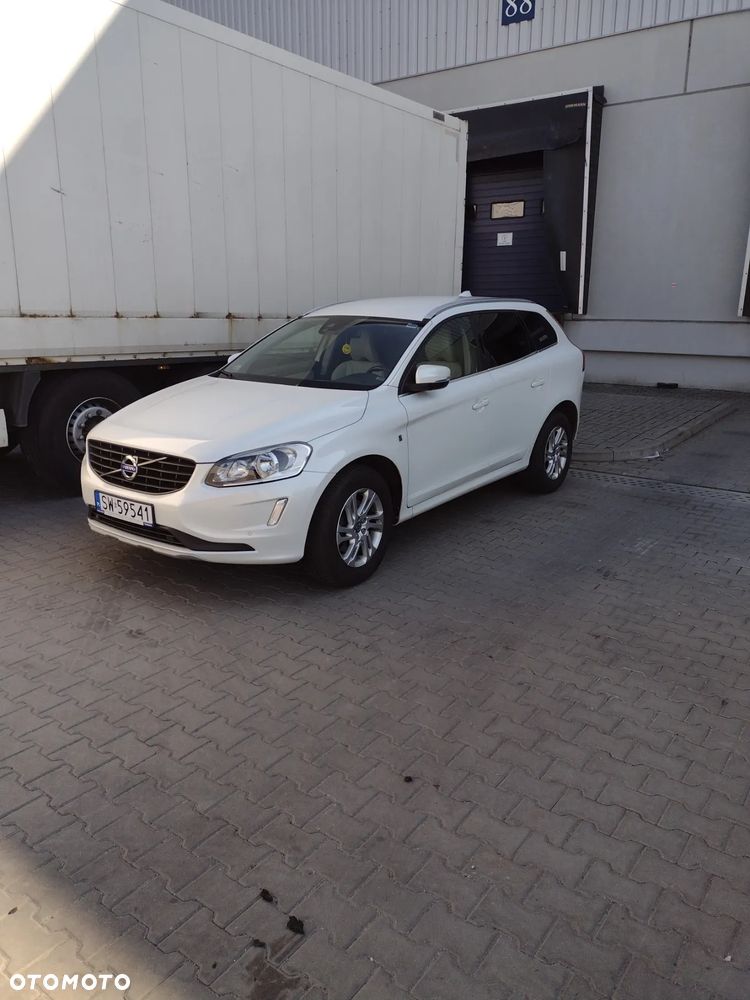 Volvo XC 60 D3 Drive-E Ocean Race - 17