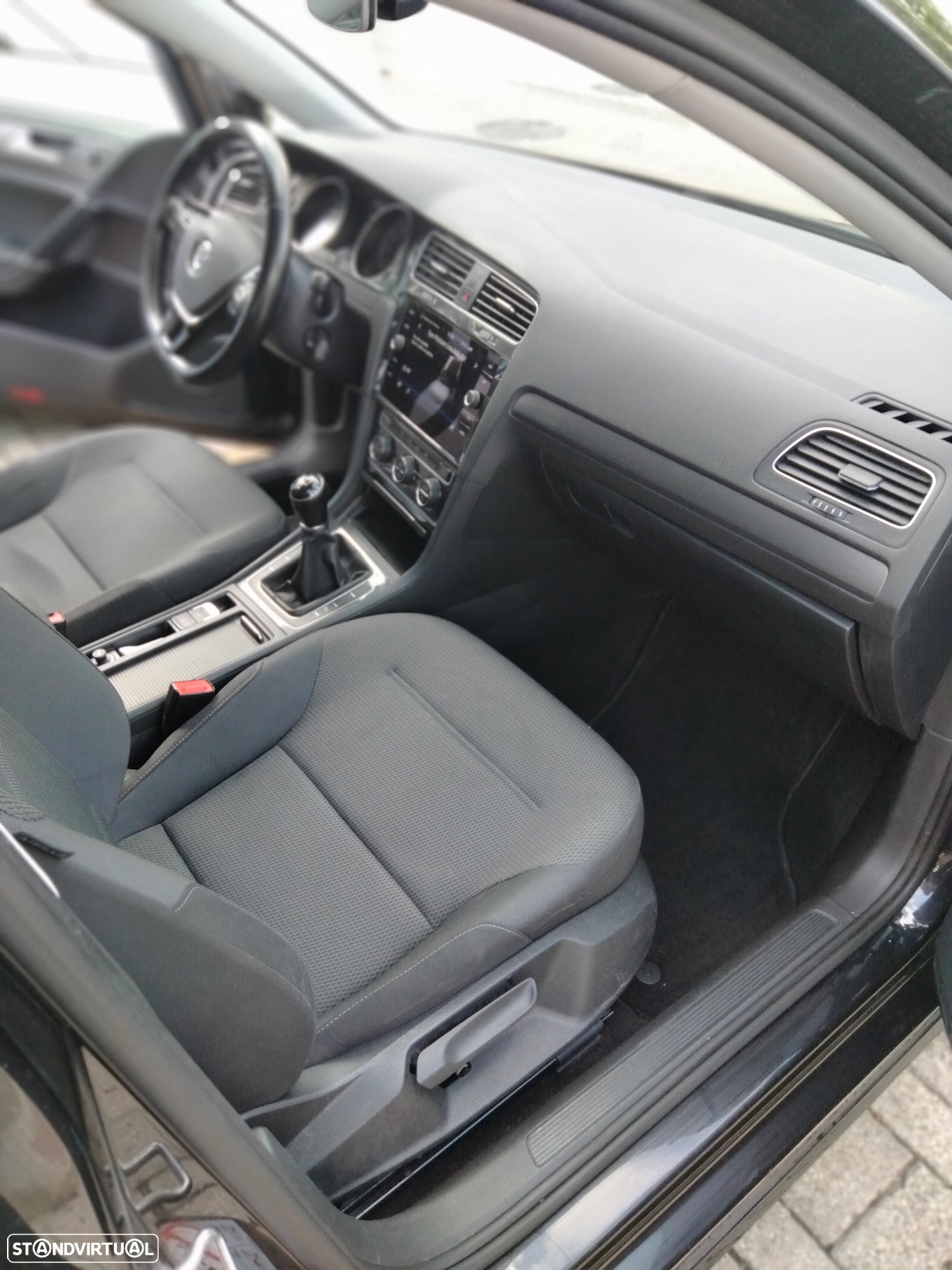 VW Golf Variant 1.6 TDi Confortline - 10