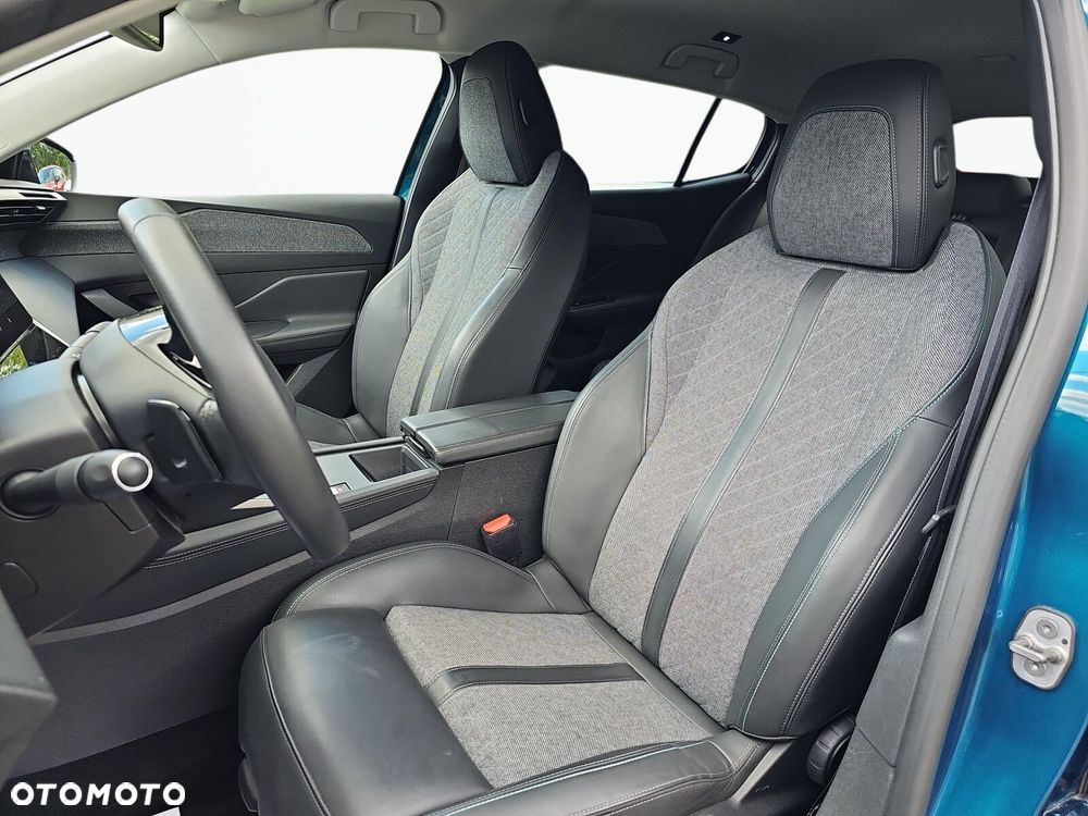 Peugeot 408 - 13