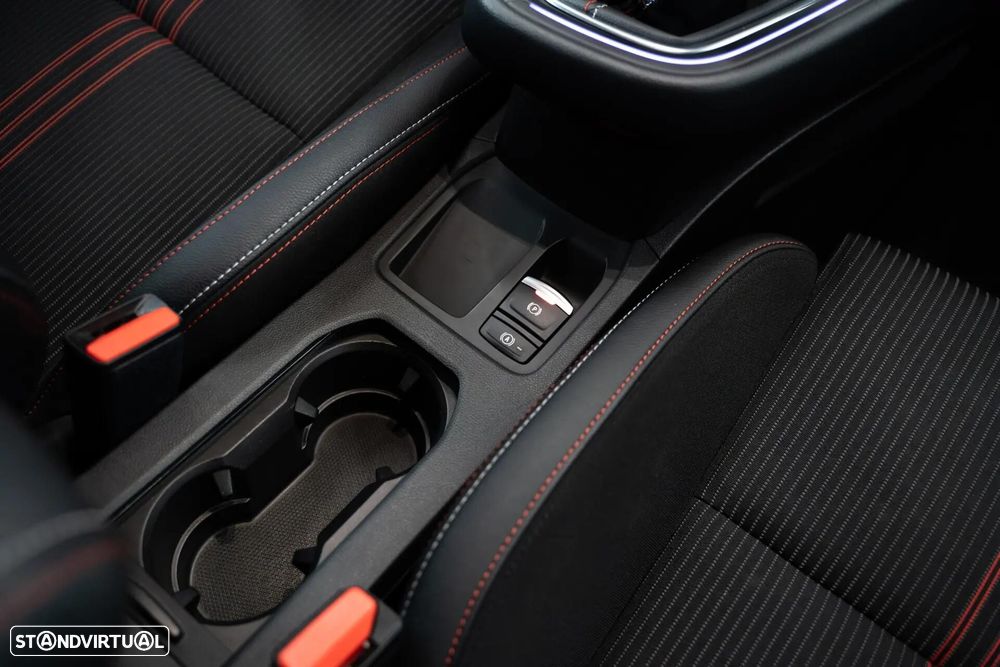 Renault Clio TCe 90 R.S. LINE - 39