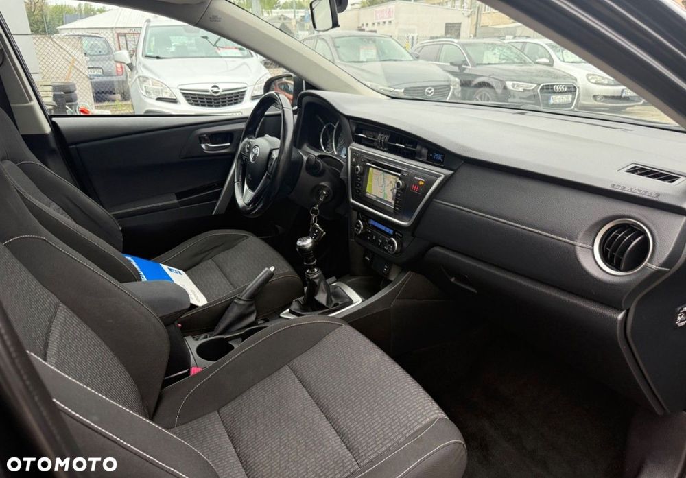 Toyota Auris - 30