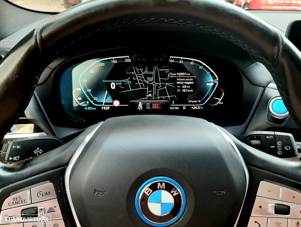 BMW iX3 M Sport Impressive - 13