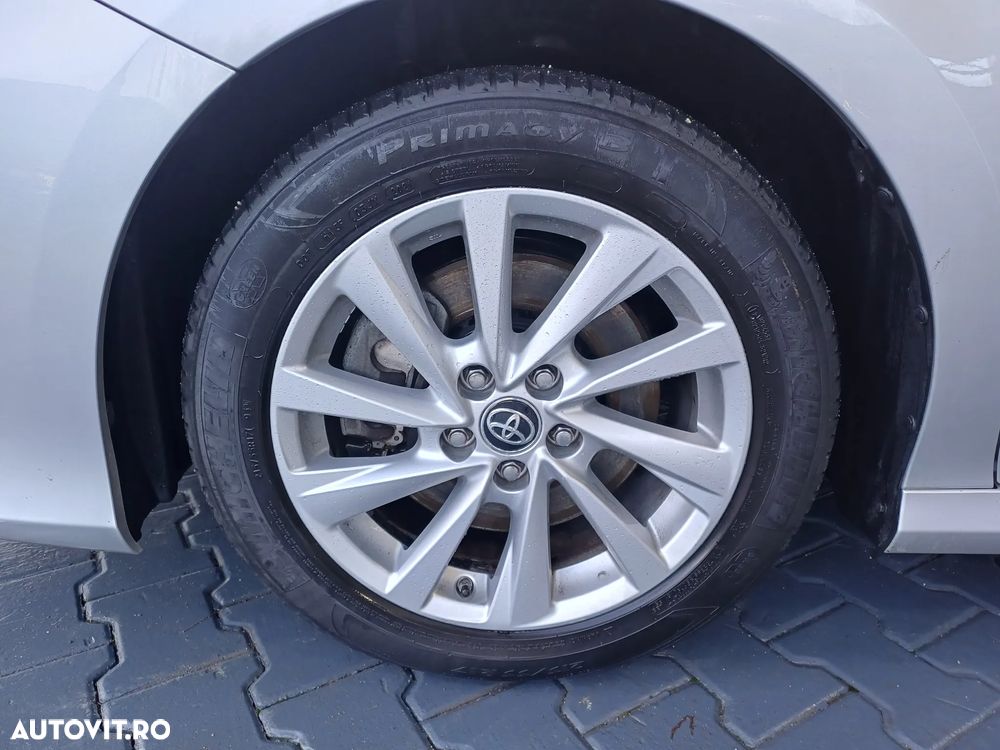 Toyota Camry 2.5 Exclusive - 4