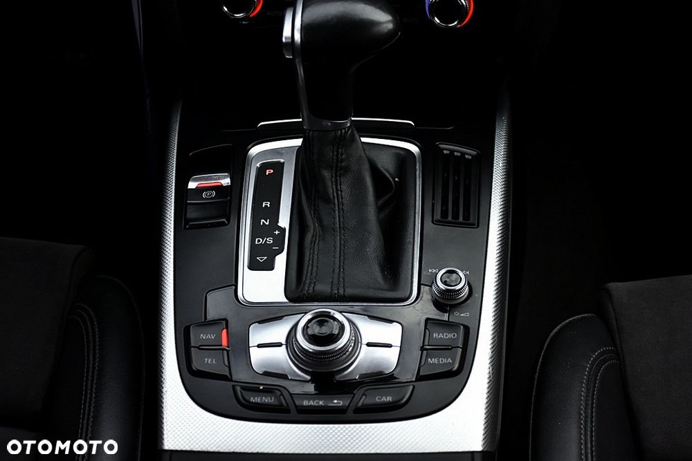 Audi A4 Avant 2.0 TDI DPF quattro S tronic S line Sportpaket - 5