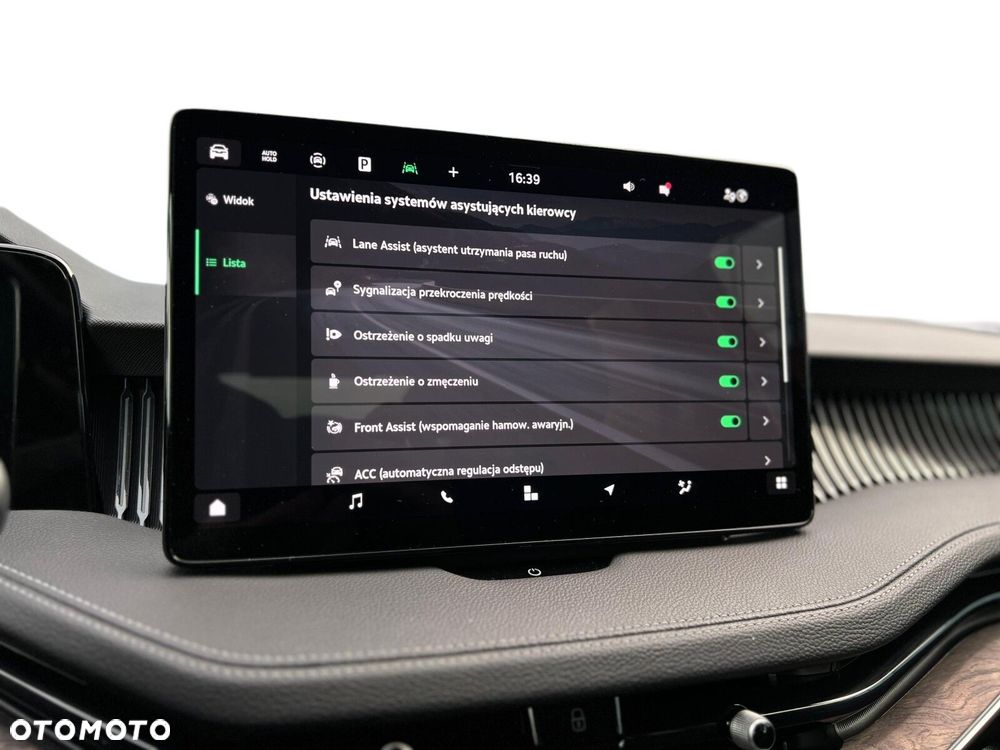 Skoda Superb 2.0 TDI SCR 4x4 L&K DSG - 17