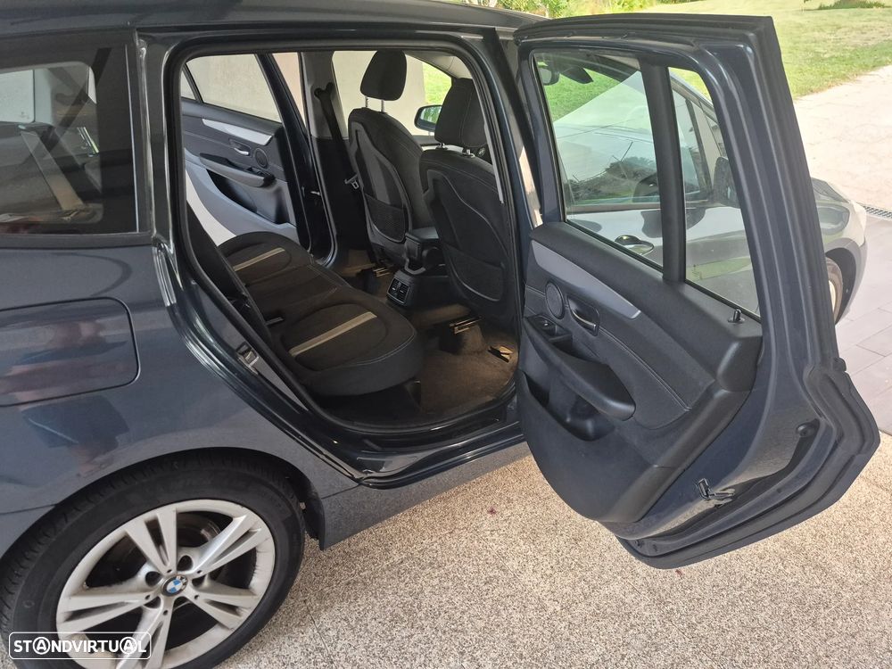 BMW 216 Gran Tourer d - 17
