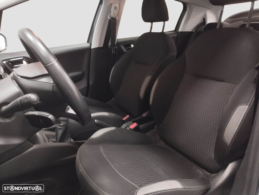 Peugeot 208 1.2 PureTech Signature - 6