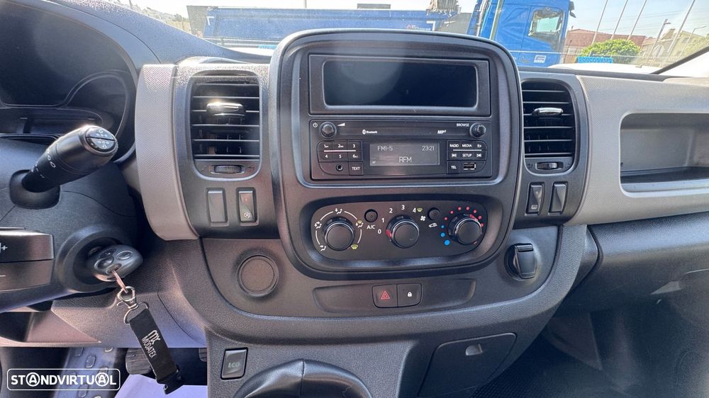Renault Trafic 1.6 dCi L2H1 1.2T SS - 33