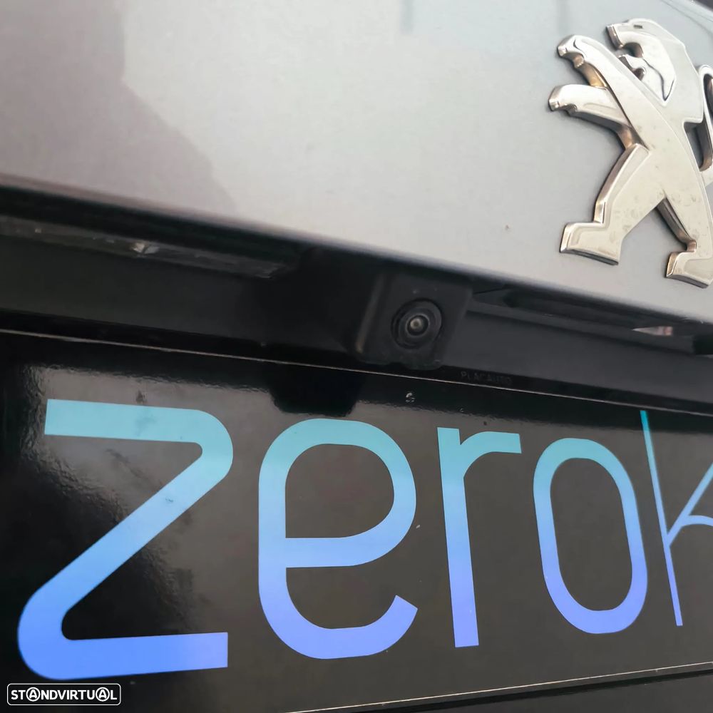 Peugeot 2008 1.5 BlueHDi Allure EAT8 - 4