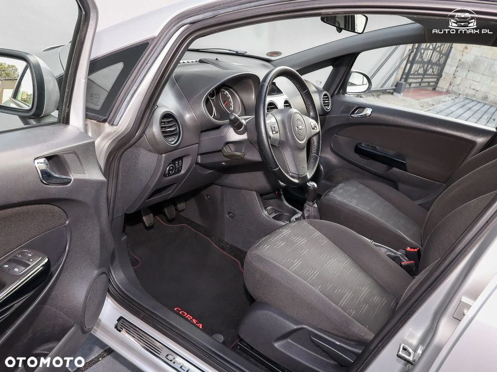 Opel Corsa 1.4 16V Satellite - 16