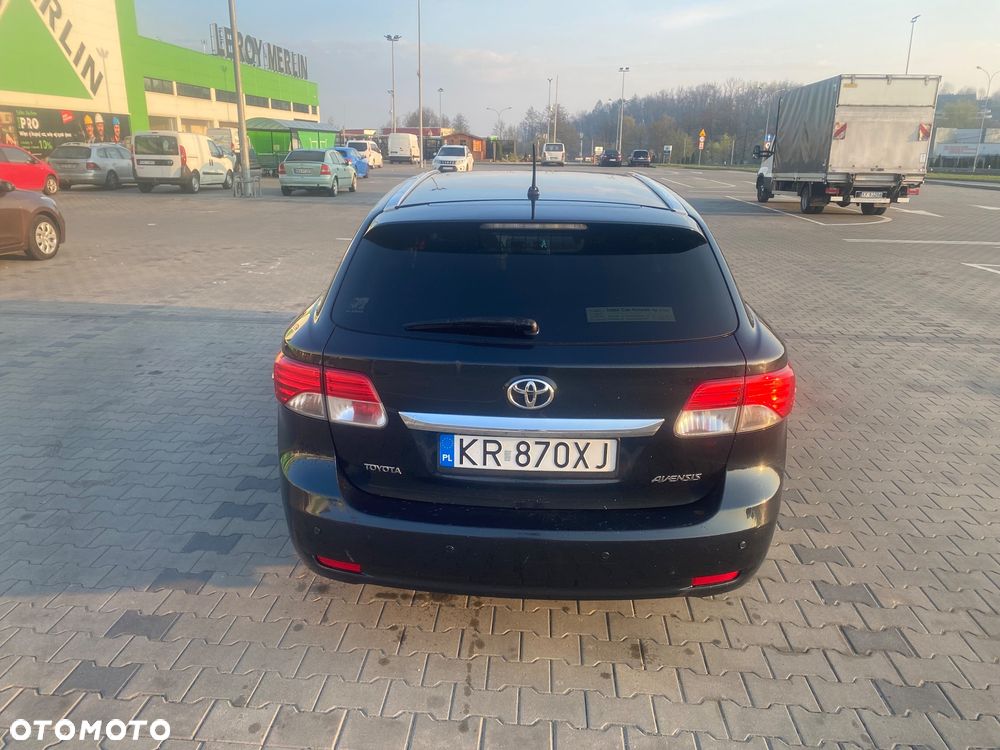 Toyota Avensis 2.0 D-4D Premium - 8