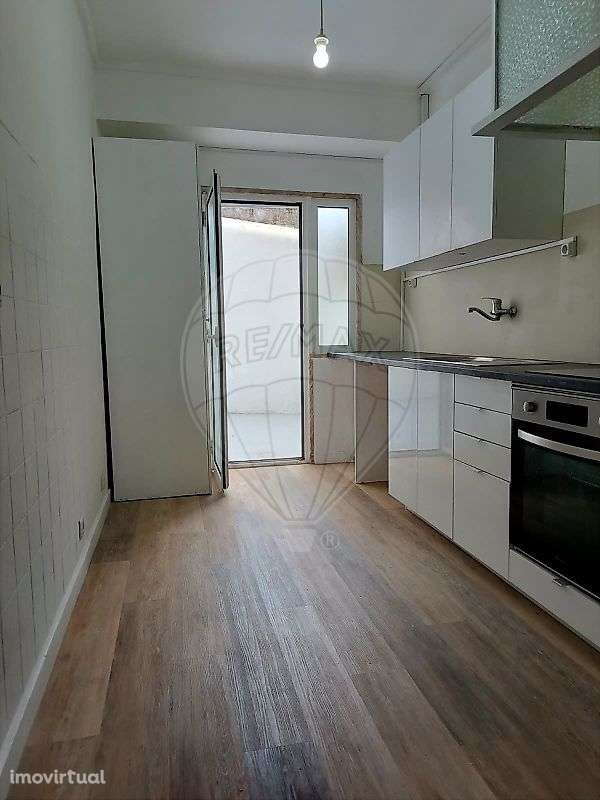 Apartamento T2 para arrendamento - Grande imagem: 4/16