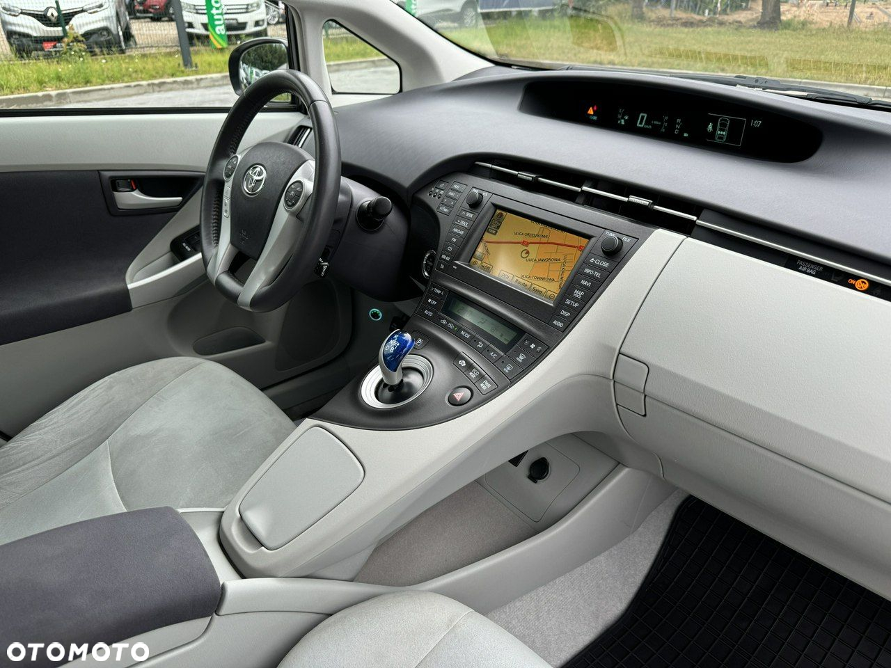 Toyota Prius 1.8 HSD Premium - 37