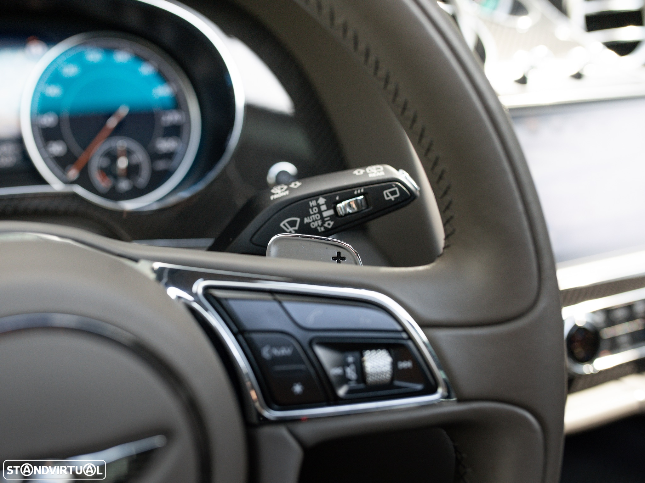 Bentley Bentayga V8 - 49