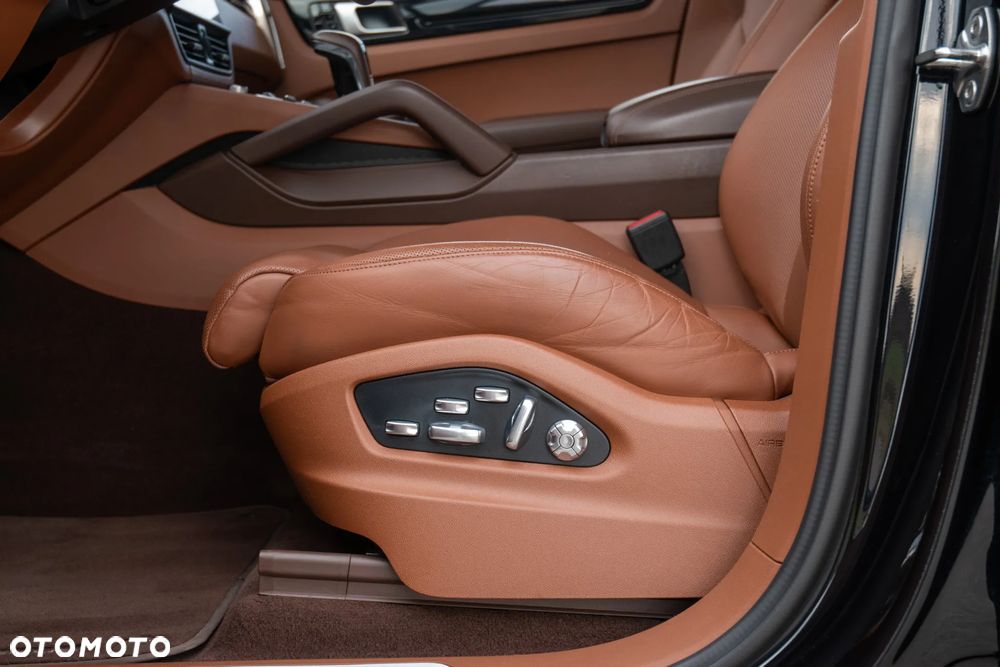 Porsche Cayenne S - 28