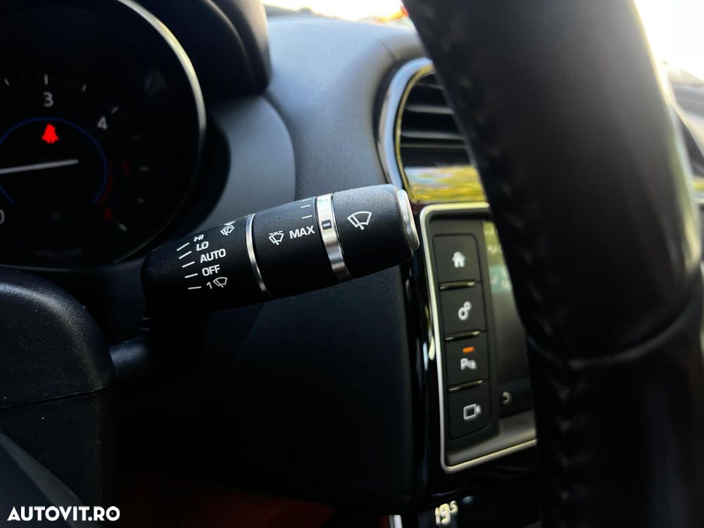 Jaguar XE 20d Aut. Portfolio - 25