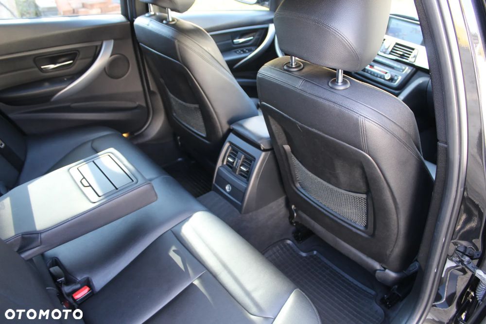 BMW Seria 3 - 22