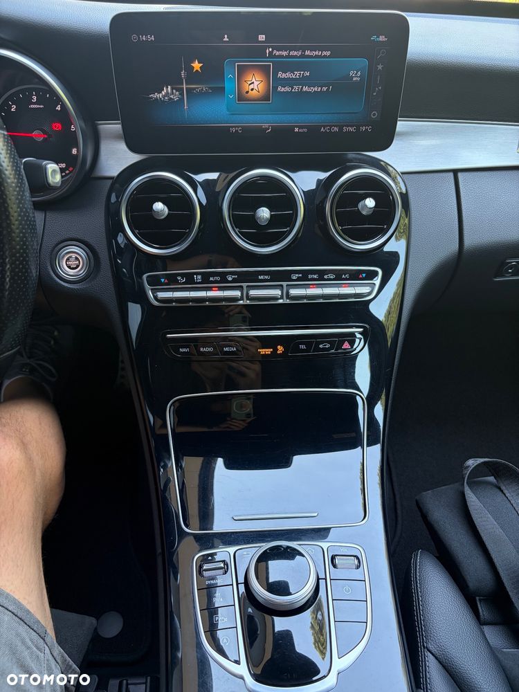 Mercedes-Benz Klasa C 200 d 9G-TRONIC AMG Line - 36