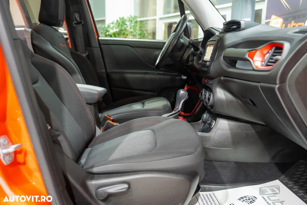 Jeep Renegade - 14