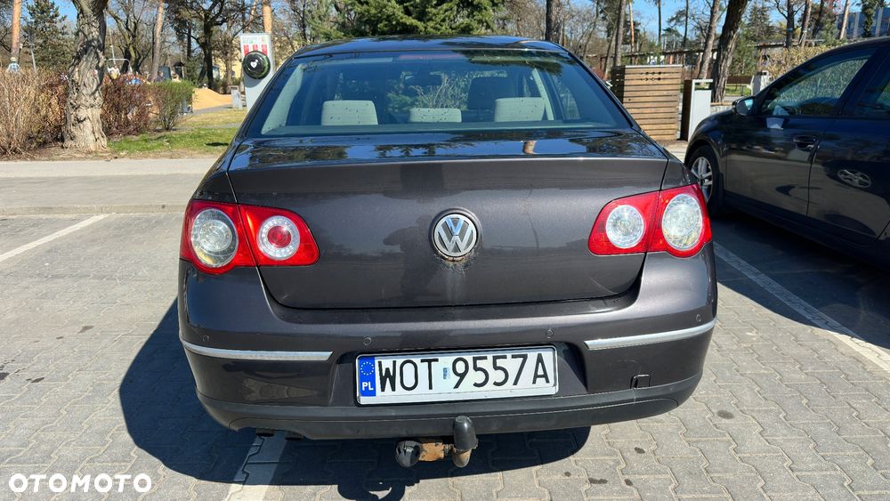 Volkswagen Passat 2.0 TDI DPF DSG Comfortline - 8
