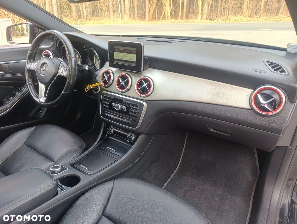 Mercedes-Benz CLA - 15