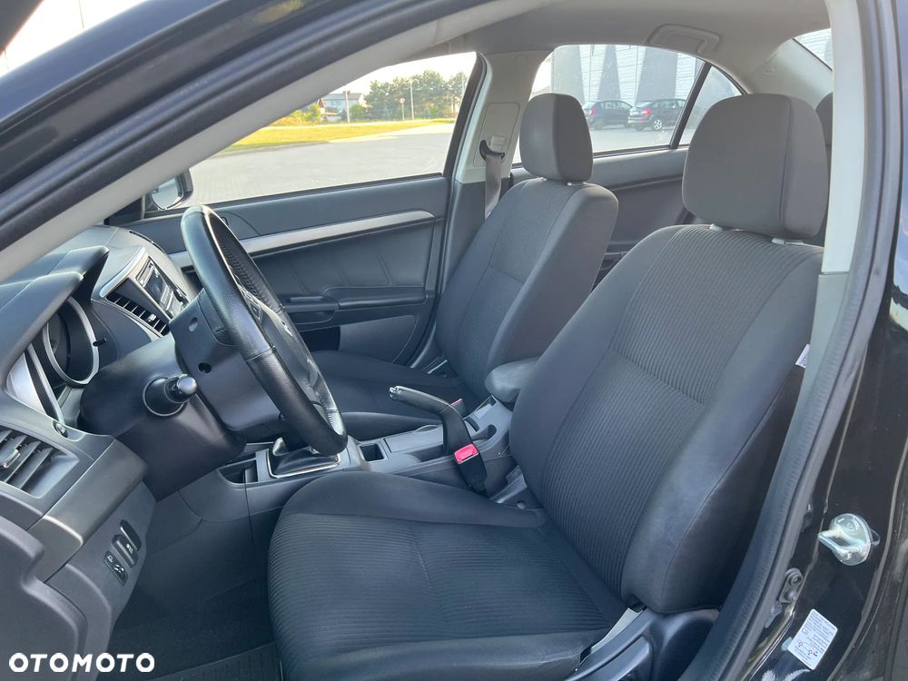 Mitsubishi Lancer 1.6 Invite - 17