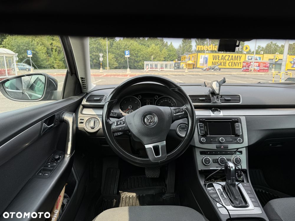 Volkswagen Passat 2.0 TDI Comfortline DSG - 6