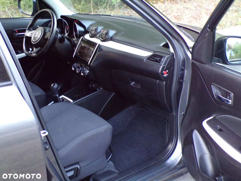 Suzuki Swift 1.2 Dualjet Hybrid Comfort - 24
