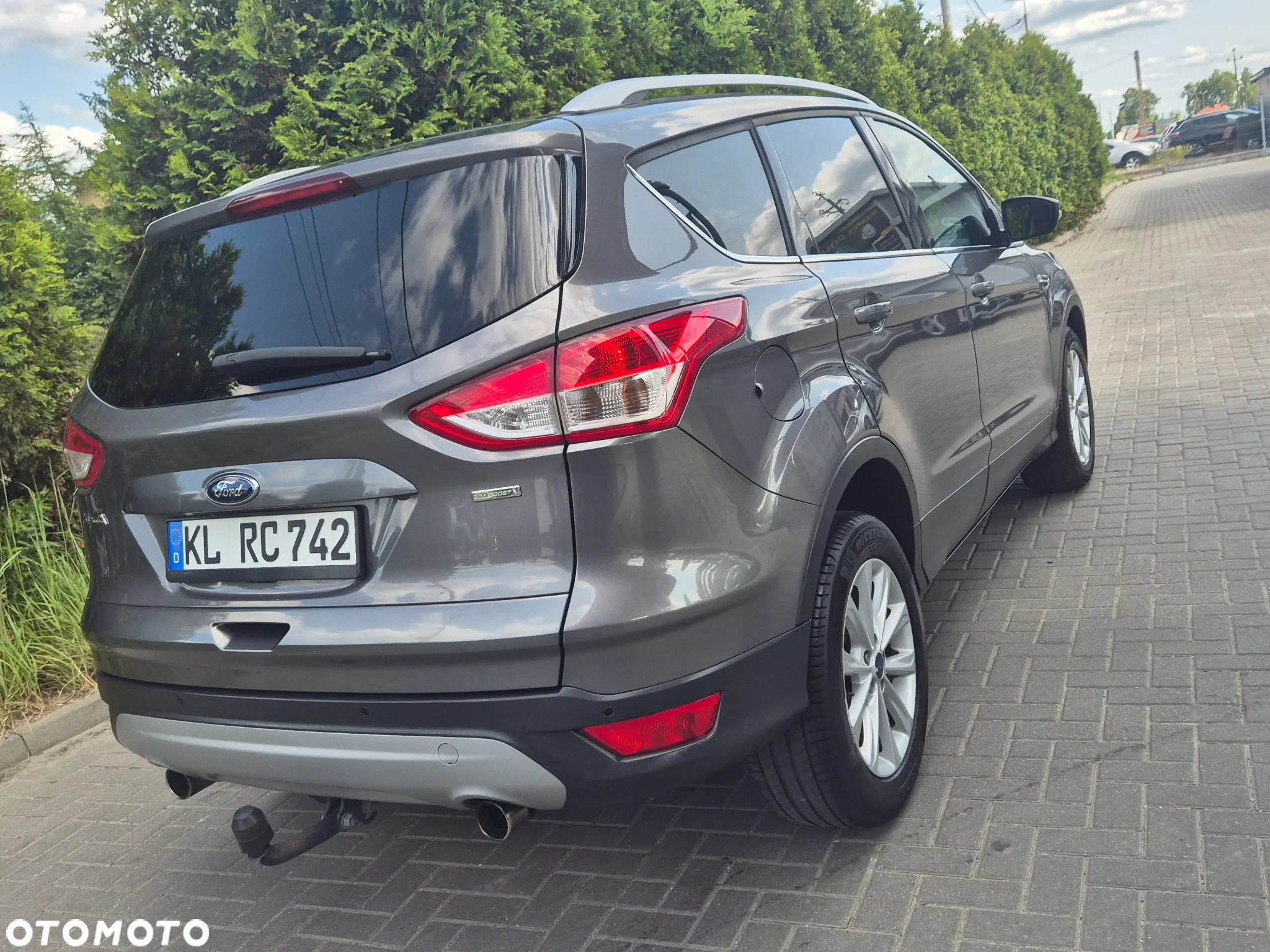 Ford Kuga - 10