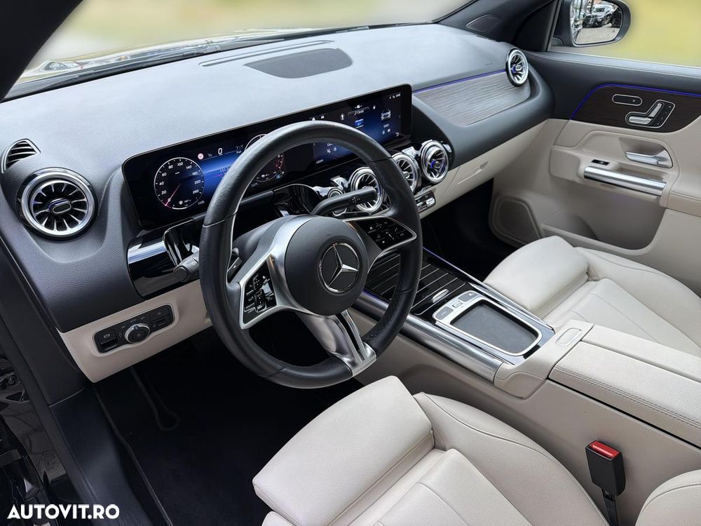 Mercedes-Benz GLA - 9