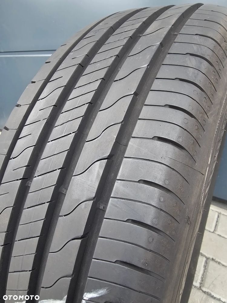 Goodyear Efficient Grip Performance 2 205/60R16 96 V - 2
