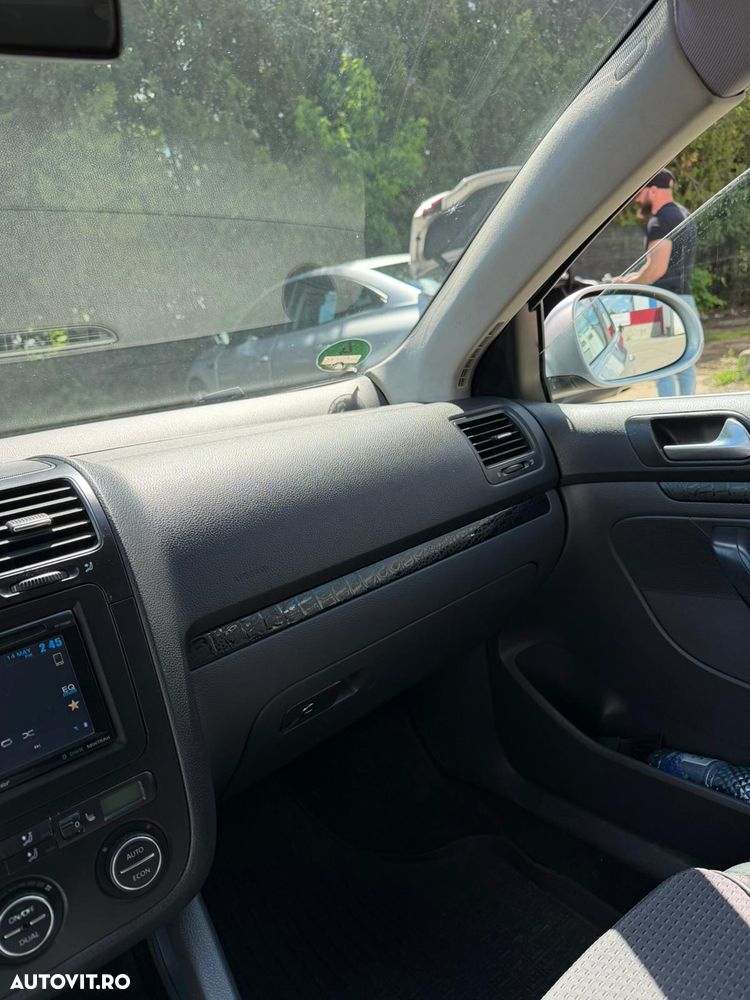 Volkswagen Jetta 2.0 TDI Comfortline - 9
