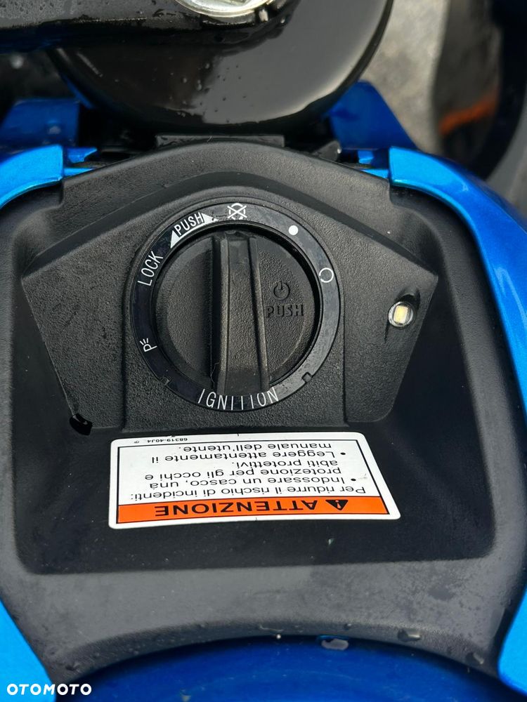 Suzuki GSX-R - 6