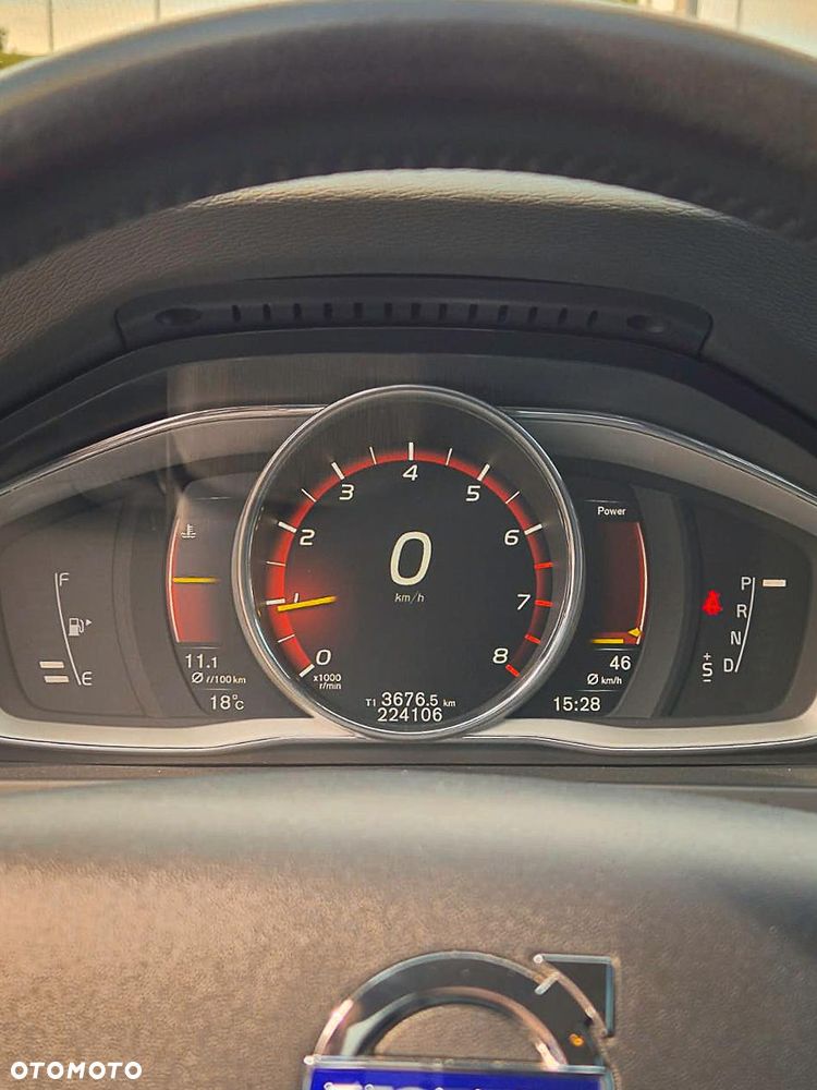 Volvo V60 Cross Country T5 AWD Momentum - 12