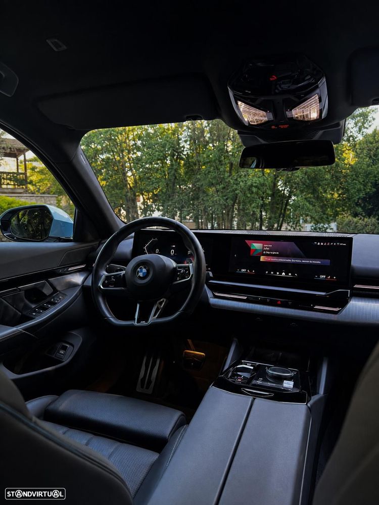 BMW 520 d Pack Desportivo M Pro - 19