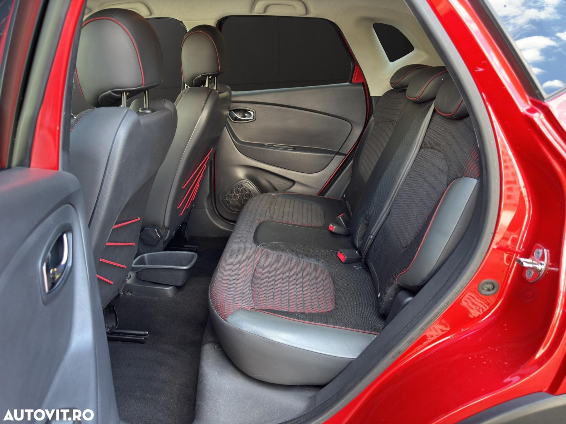 Renault Captur dCi 90 EDC Helly Hansen - 8