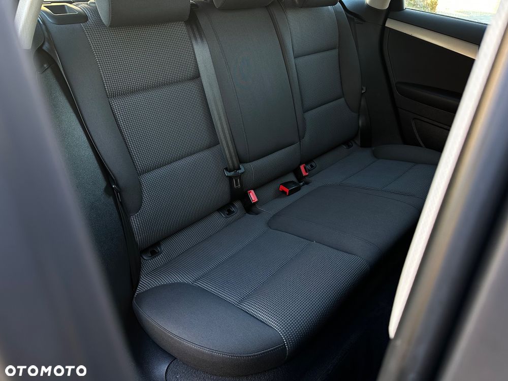 Audi A3 Sportback 1.6 S line Sportpaket plus - 28