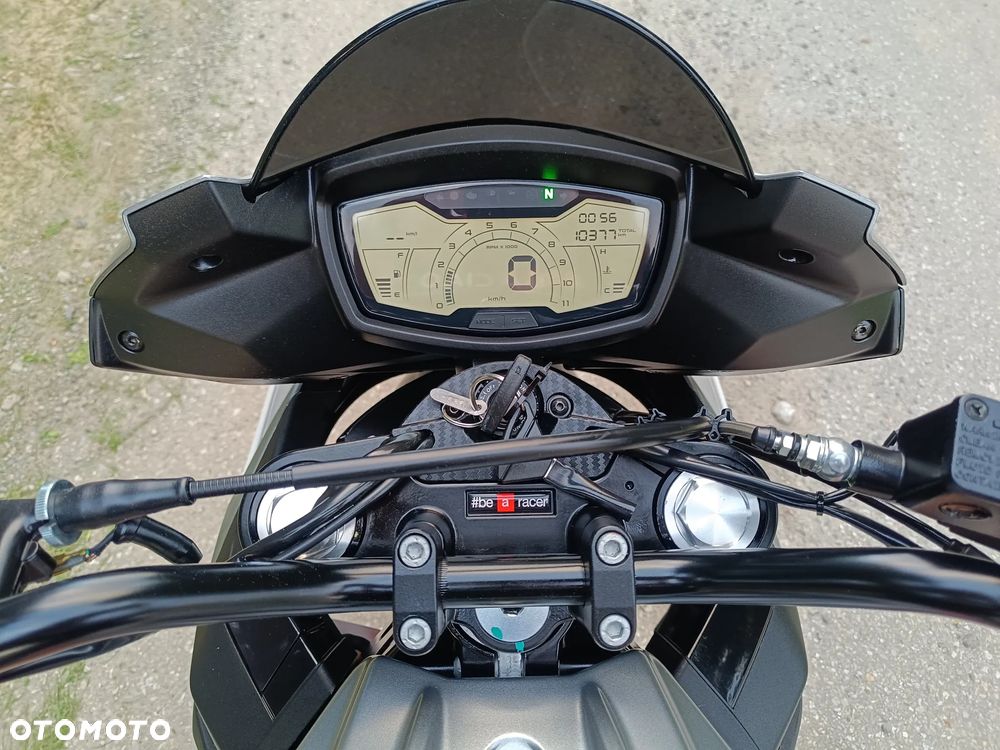 Aprilia Tuono - 7