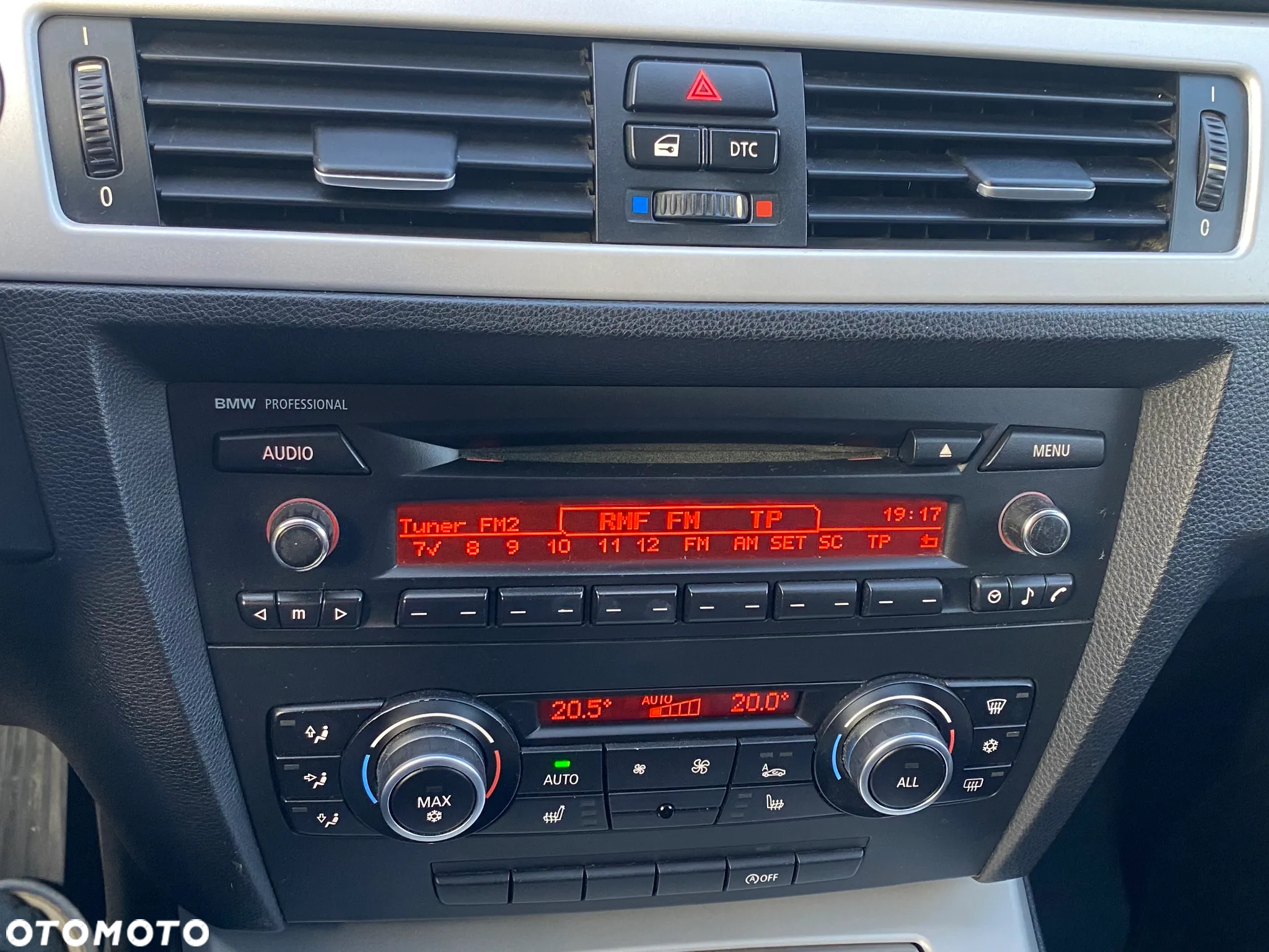 BMW Seria 3 318i - 23