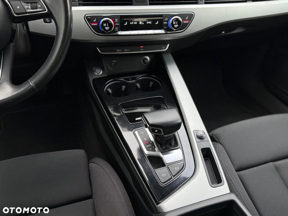 Audi A4 Limousine - 12