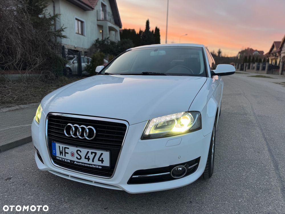 Audi A3 Sportback 2.0 TDI DPF S tronic S line Sportpaket - 9