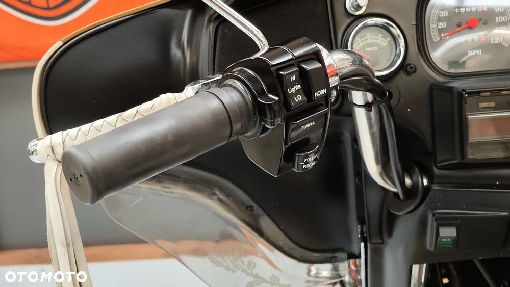 Harley-Davidson FLH Electra Glide - 34
