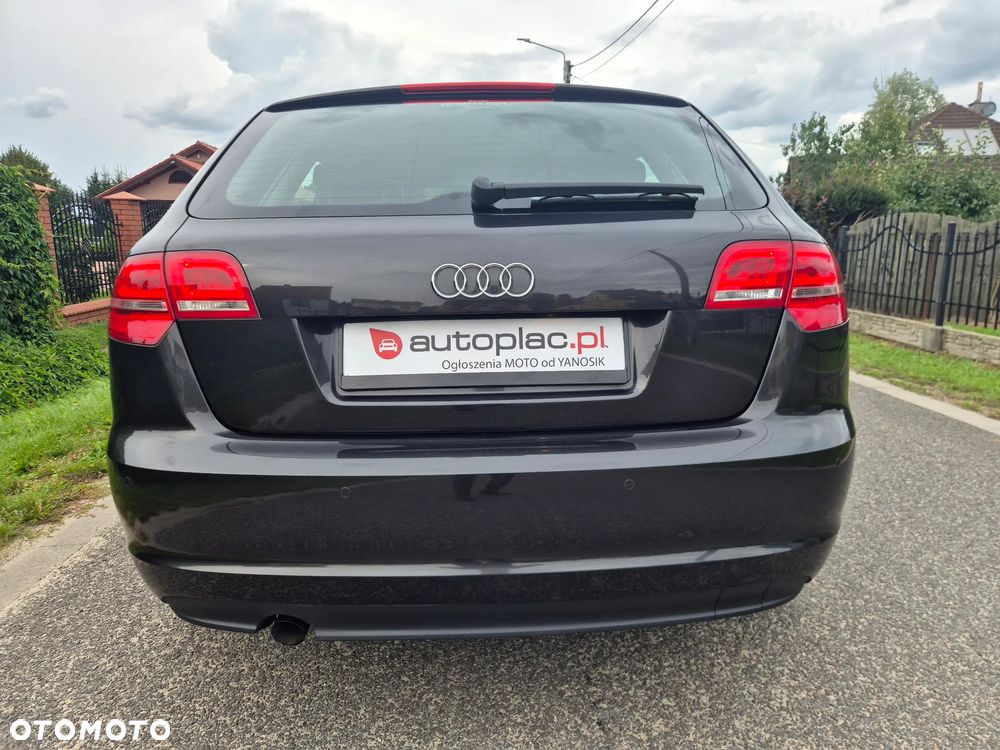 Audi A3 Sportback 1.6 TDI DPF Ambiente - 19