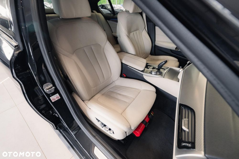 BMW Seria 5 540i xDrive M Sport sport - 16