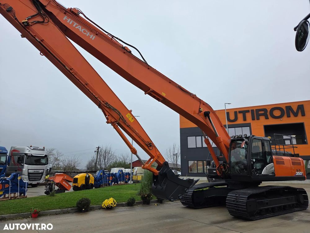 Hitachi BRATE LUNGI la 22m, cupa 1mc, 39 tone, HITACH ZX350LC-6, 2019, 7.452h, Consum mediu 21l/h, camera spate si laterale, Inst hydr pe brate, Cupa taluz, Lant 80% ok, Contragreutate, 284CP, posibilitate leasing, STARE FOARTE BUNA-PROMOTIE 179.900 EUR+Tva - 23